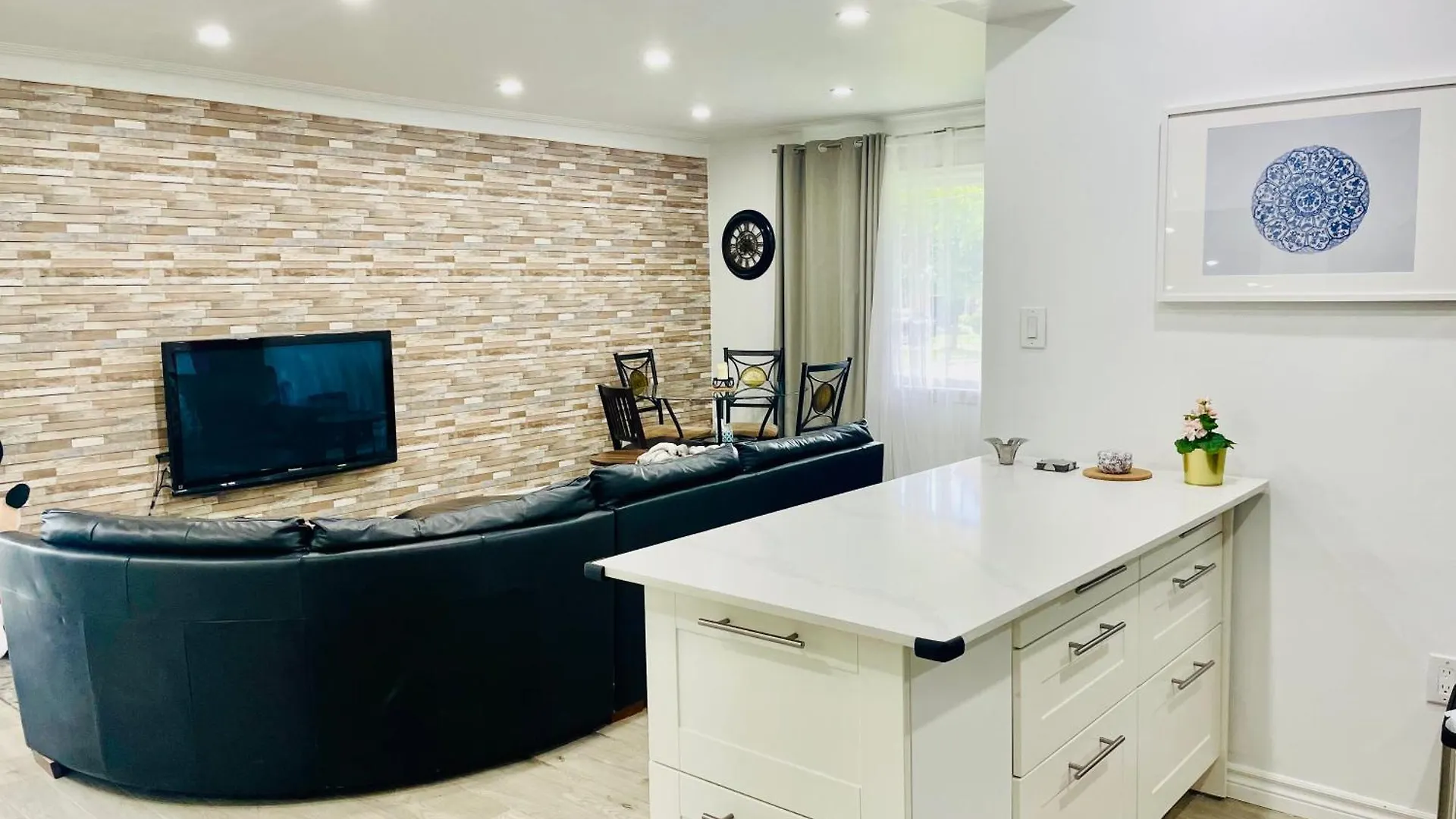 Appartement 3Room Entire Floor Walk 2 Subway Toronto